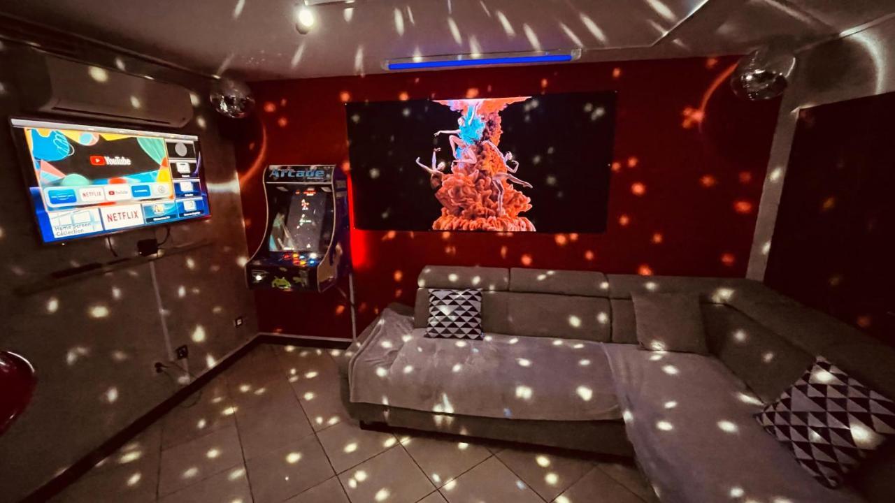 The Secret Orchid Apartment Ровин Екстериор снимка