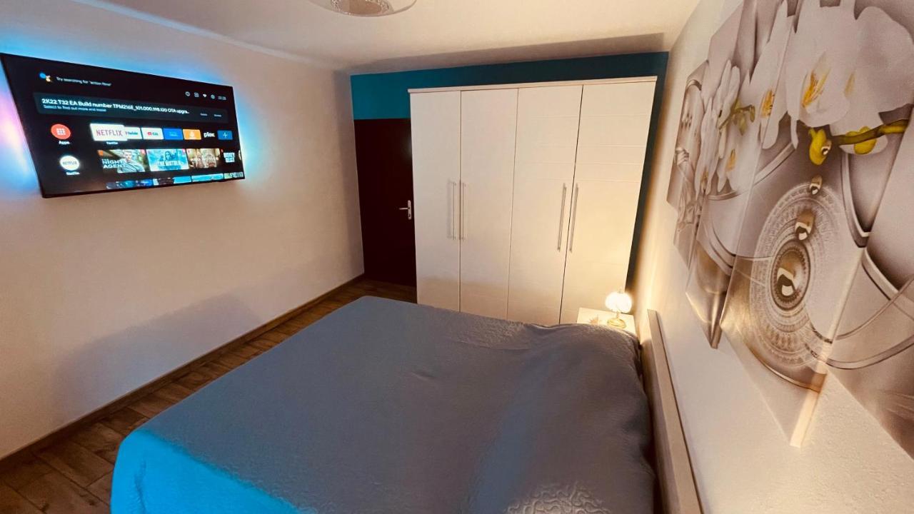 The Secret Orchid Apartment Ровин Екстериор снимка