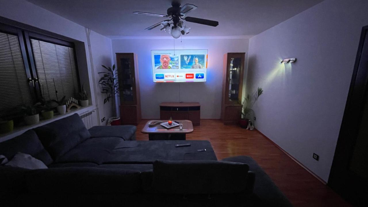 The Secret Orchid Apartment Ровин Екстериор снимка