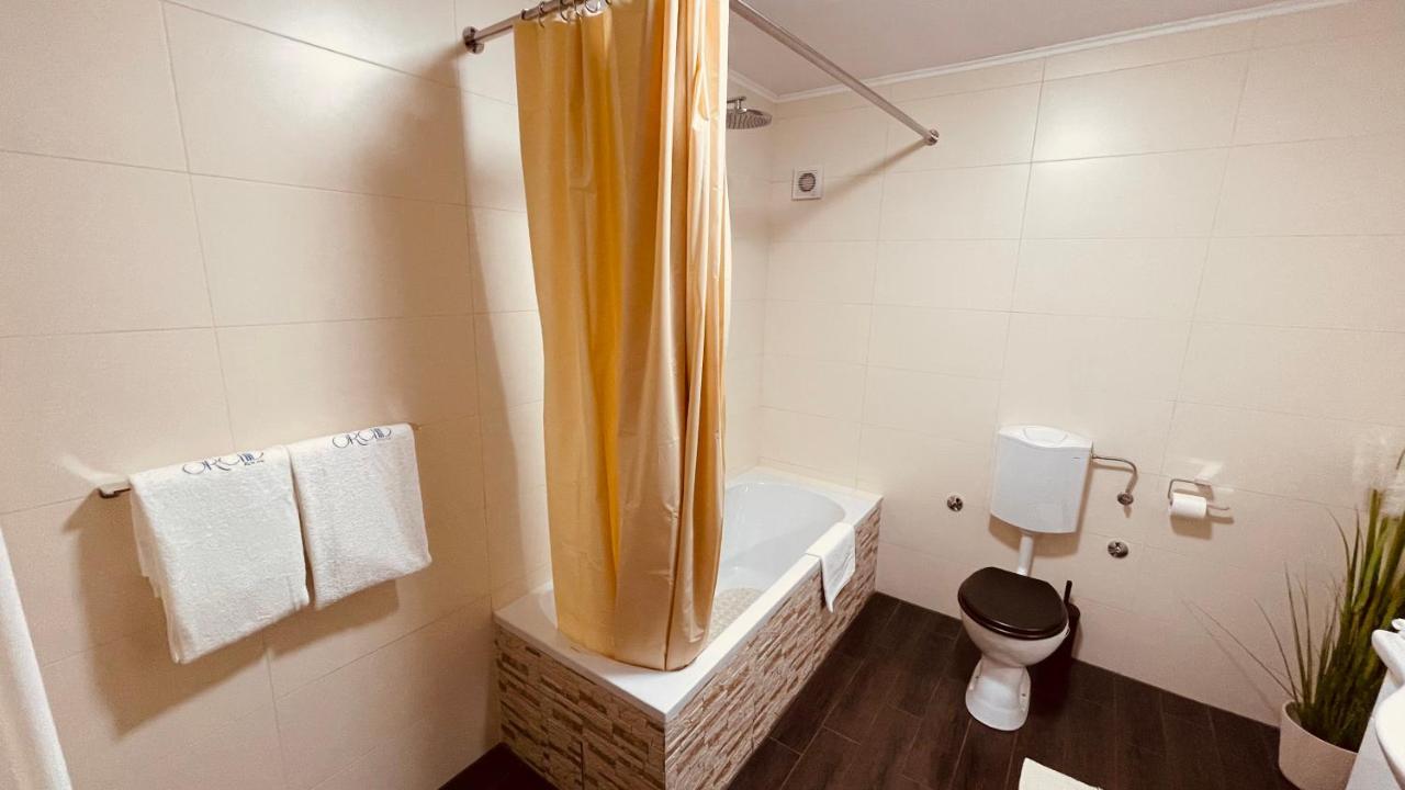 The Secret Orchid Apartment Ровин Екстериор снимка