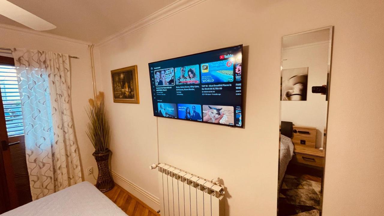 The Secret Orchid Apartment Ровин Екстериор снимка
