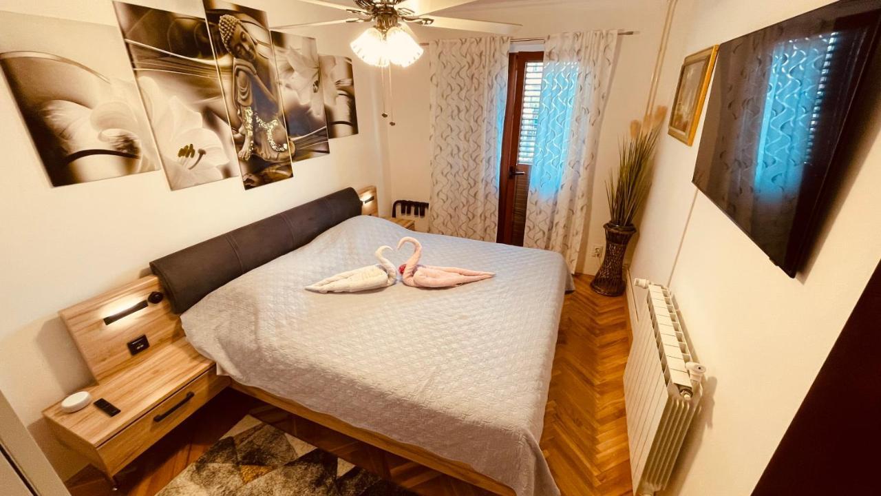 The Secret Orchid Apartment Ровин Екстериор снимка