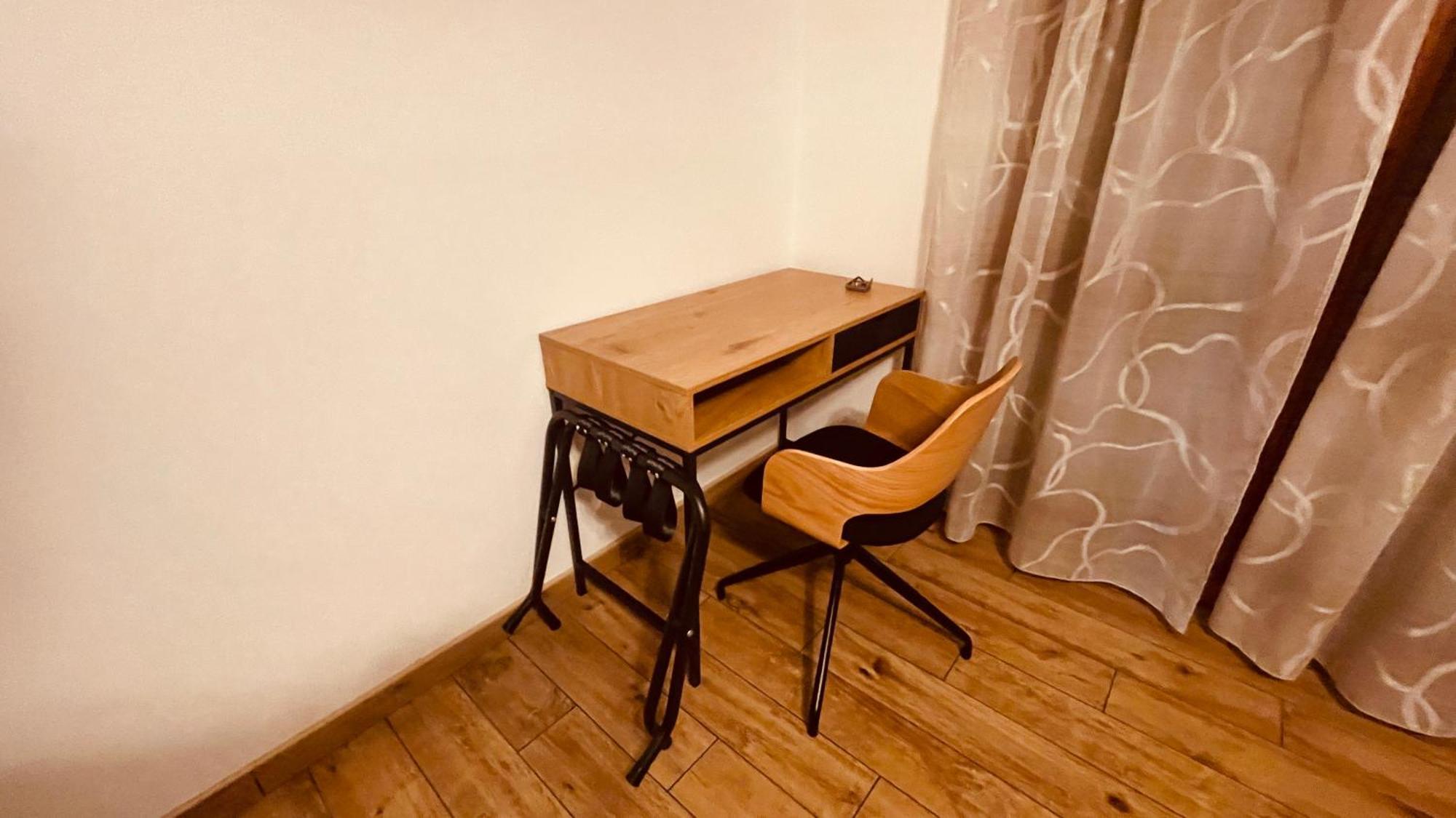 The Secret Orchid Apartment Ровин Екстериор снимка
